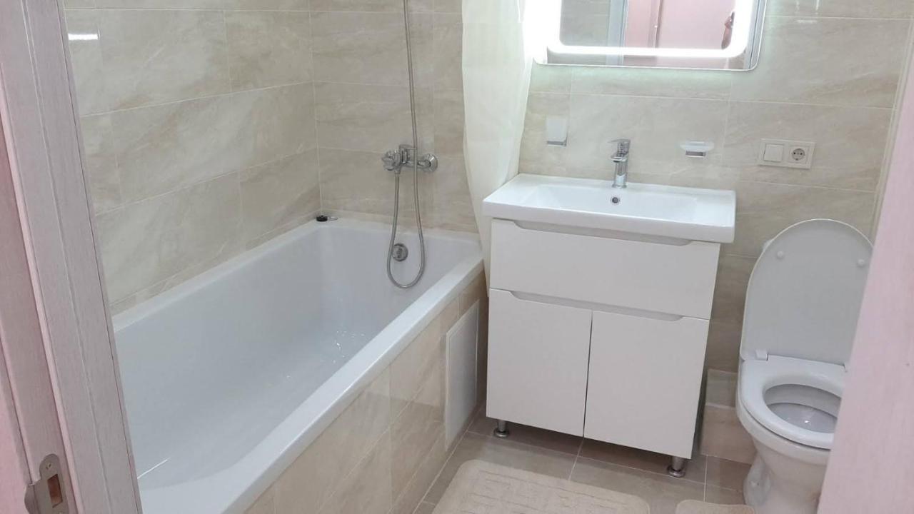 Apartment Kiev Studio With City View Buitenkant foto